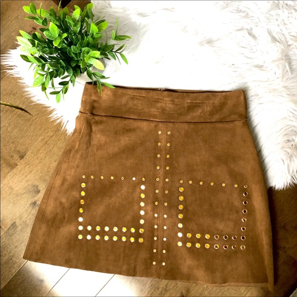 Zara Dresses & Skirts - 🎄🎁Zara faux leather skirt